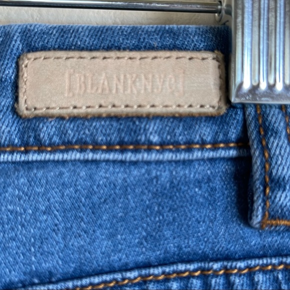 BLANKNYC Jean Shorts 28 - Picture 4 of 9